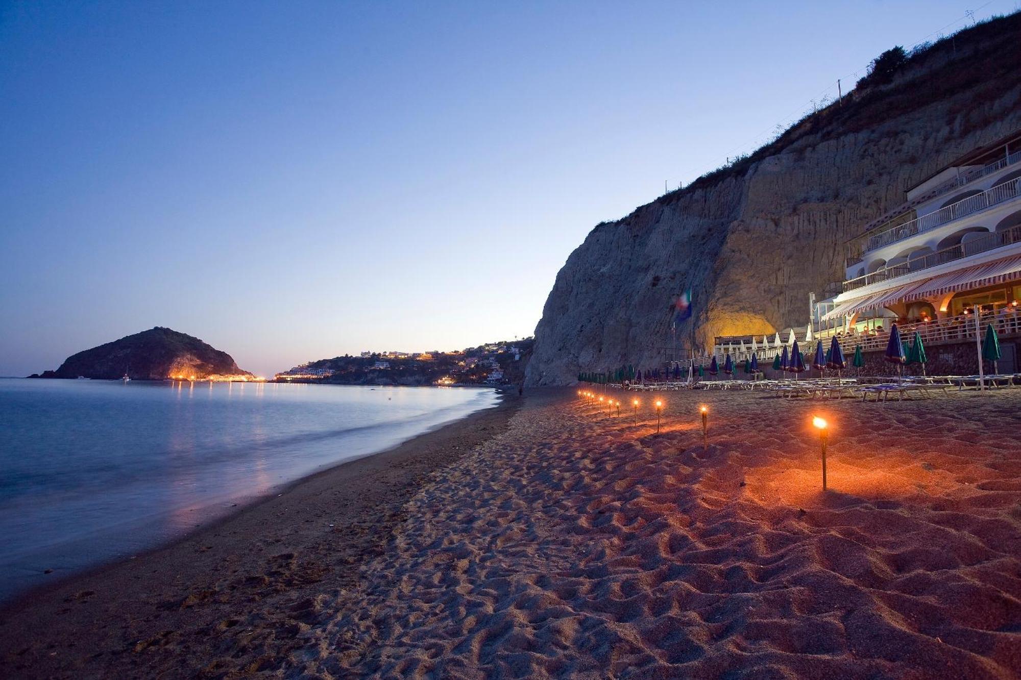 Hotel Vittorio Beach Resort Барано-д'Иския Экстерьер фото
