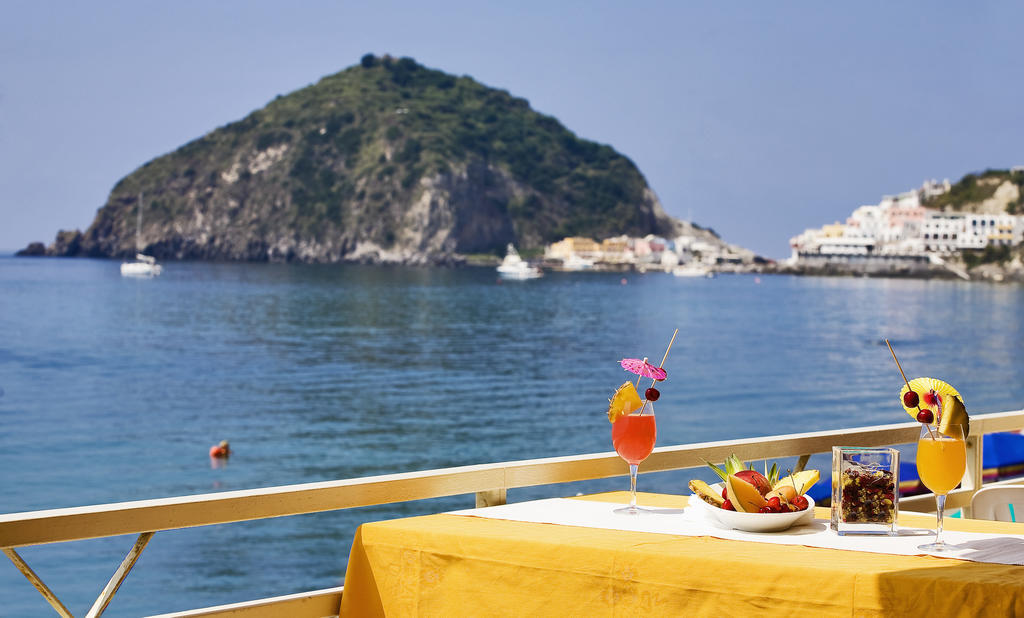 Hotel Vittorio Beach Resort Барано-д'Иския Экстерьер фото