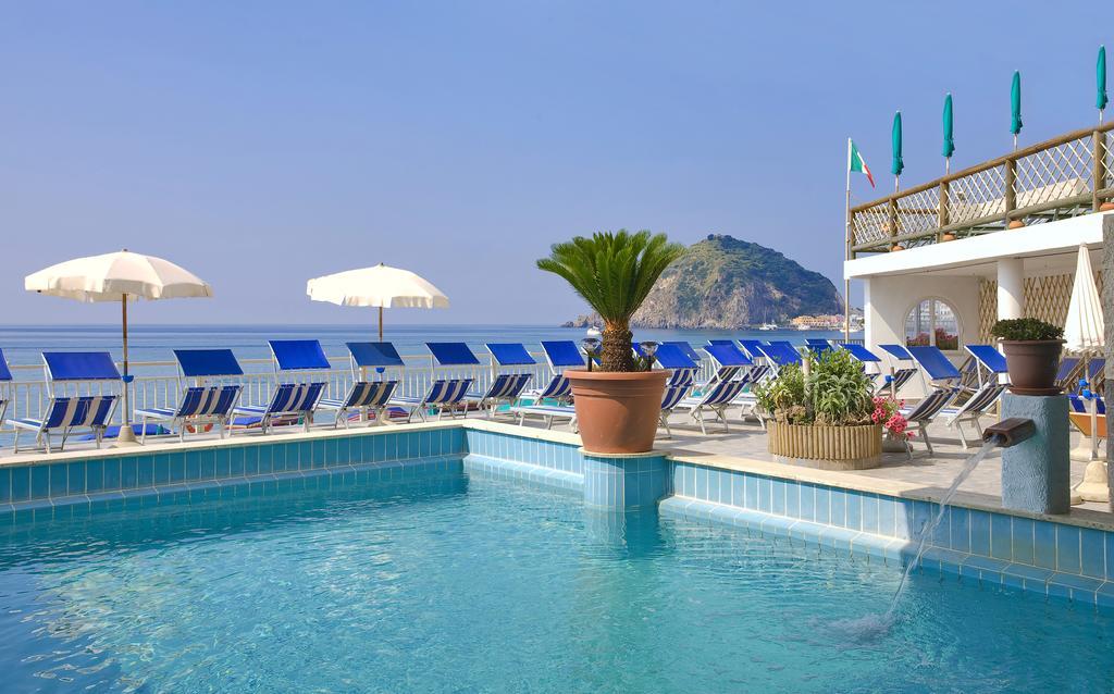 Hotel Vittorio Beach Resort Барано-д'Иския Экстерьер фото