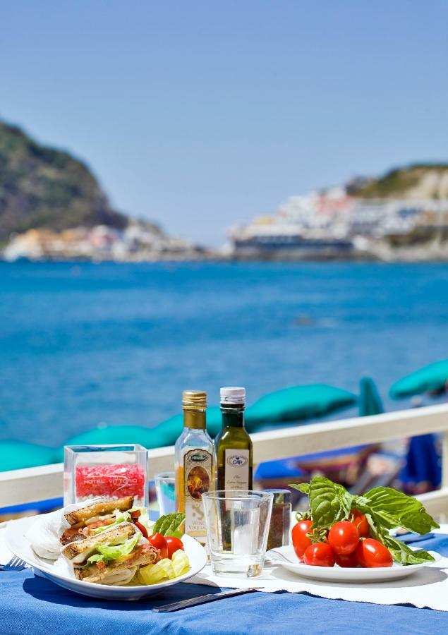 Hotel Vittorio Beach Resort Барано-д'Иския Экстерьер фото