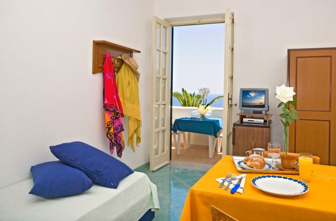 Hotel Vittorio Beach Resort Барано-д'Иския Экстерьер фото